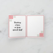 赤とセージの点とギンガム – 80誕生日 カード (内部)