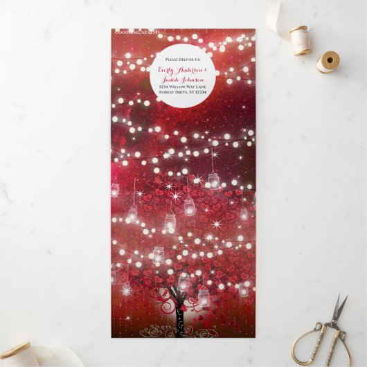 赤とピンクのハートリーフの木の黒結婚色 三つ折り招待状 (外部)