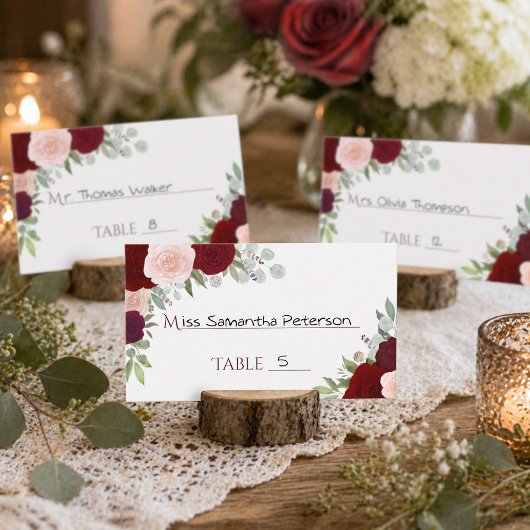 赤とピンクのバラの結婚式記入式エスコートカード プレイスカード