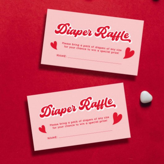 赤とピンクのバレンタイン赤ちゃんシャワーおむつラッフル エンクロージャーカード