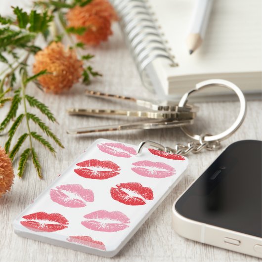 赤とピンクの唇、唇のパターン、口紅、キス キーホルダー (正面右)