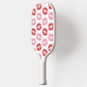 赤とピンクの唇、唇のパターン、口紅、キス ピックルボールラケット (左)