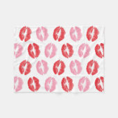 赤とピンクの唇、唇のパターン、口紅、キス フリースブランケット (正面(横))