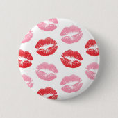 赤とピンクの唇、唇のパターン、口紅、キス 缶バッジ (正面)