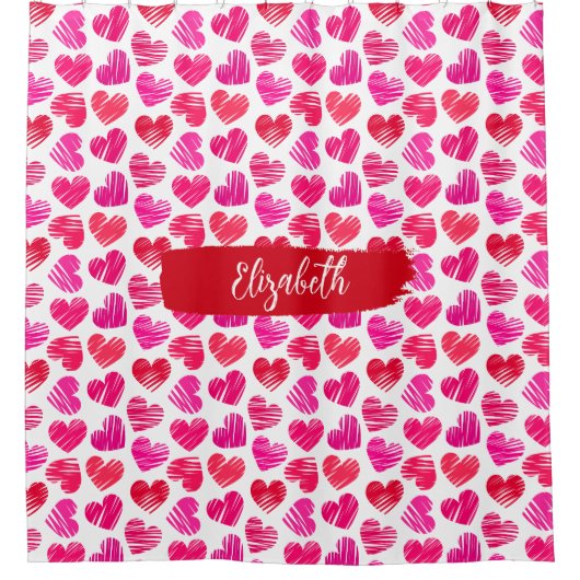 赤とモダンピンクのドードルハートバレンタイン名 シャワーカーテン (正面)