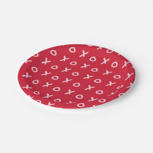 赤とライトピンクのXOXOのトレンディでキュート ペーパープレート (アングル)