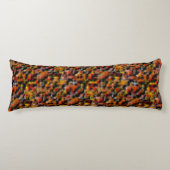 赤と彫られたグラデーションの汚れのミックスとモザイク ボディピロー (正面)