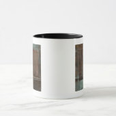 赤と灰色のレンガの壁 マグカップ (中央)