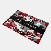 赤と灰色の迷彩自分の名前をパーソナライズ ドアマット (アングル)