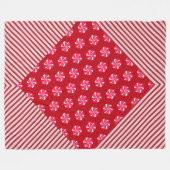 赤と白のクリスマスキャンディと対角線のストライプ フリースブランケット (正面(横))