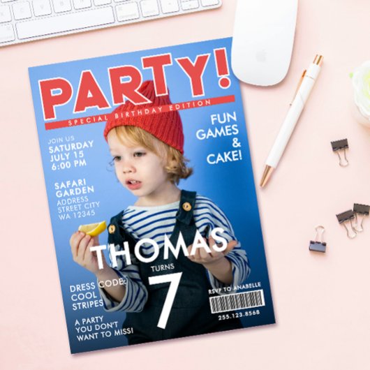 赤と白のクールな雑誌の表紙の子供の有名人の写真 招待状