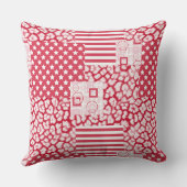 赤と白のパッチワークの素朴な クッション (裏面)