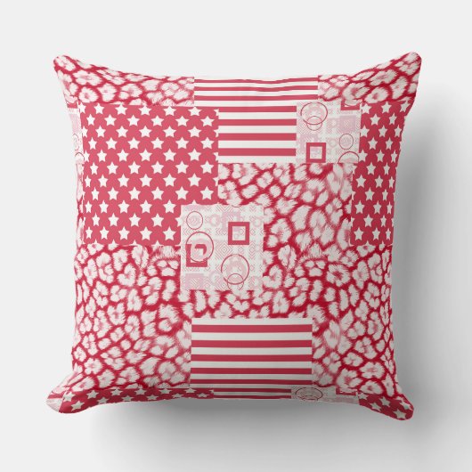 赤と白のパッチワークの素朴な クッション (正面)