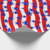 赤と白の上に波打つ愛国的な青いストライプ星 ラッピングペーパー (角)
