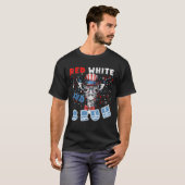 赤と白の愛国心キリン米国ユーモアTee Tシャツ (正面フル)