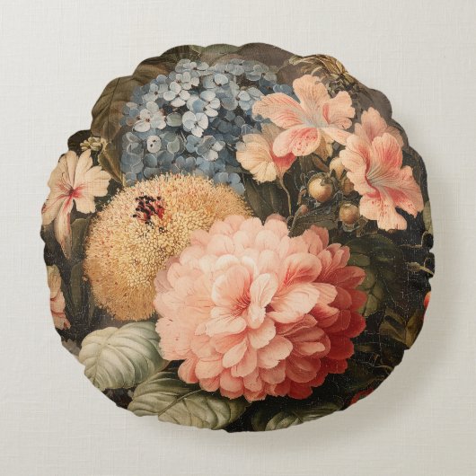 赤と白の花が咲くヴィンテージの花の静物画 ラウンドクッション (正面)