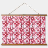 赤と白の花柄 吊り下げ型タペストリー (正面)