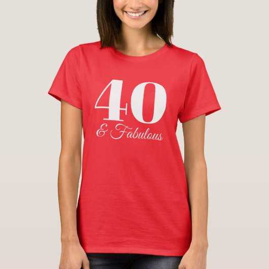 赤と白の40歳と素敵なタイポグラフィーデザイン Tシャツ (正面)