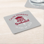 赤と白を卒業パーソナライズされた スクエアペーパーコースター (アングル)