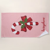 赤と白クリスマス飴と名前をカスタムする ビーチタオル (正面)