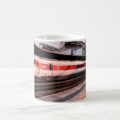 赤と白列車 コーヒーマグカップ (中央)