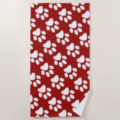 赤と白犬の足のプリントパターン ビーチタオル (正面)