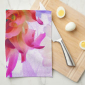 赤と素晴らし熱ピンクサボサボダリア キッチンタオル (四つ折り)