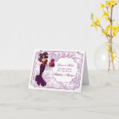 赤と紫の女性の帽子の誕生日カード カード (黄色い花)