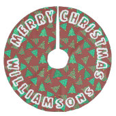 赤と緑のクリスマスツリーパターン | ファミリ名 ブラッシュドポリエステルツリースカート (正面)