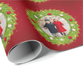 赤と緑のクリスマスリースが1枚ずつ繰り返し ラッピングペーパー (ロールコーナー)