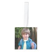 赤と緑のスノーフレークのクリスマスフォト キューブオーナメント (正面)