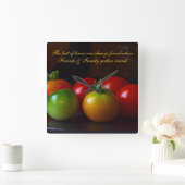 赤と緑のトマト家族&友人引用文時計 スクエア壁時計 (ホーム)