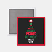 赤と緑のピースクリスマスツリー 単一イニシャル マグネット (正面/裏面)