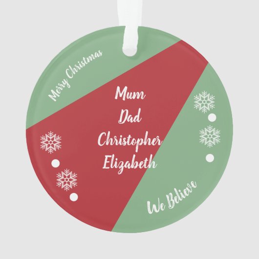 赤と緑の家族を持つクリスマス オーナメント (裏面)