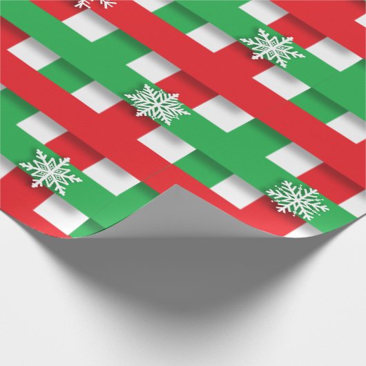 赤と緑の格子状の雪の市松模様にクリスマス ラッピングペーパー (角)