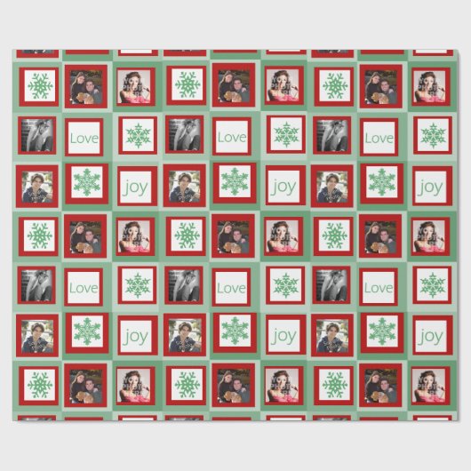 赤と緑の正方形の写真パーソナライズされたクリスマス ラッピングペーパー (フラット)