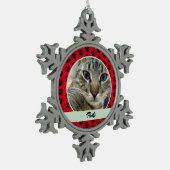 赤と緑の肉柄の猫の写真と名前 スノーフレークピューターオーナメント (左)