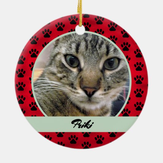 赤と緑の肉柄の猫の写真と名前 セラミックオーナメント (裏面)