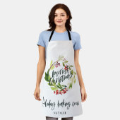 赤と緑の葉リースクリスマスホリデー4月 エプロン (着用した状態)