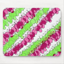 赤と緑の（ばちゃばちゃ）跳ねる 動揺して