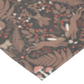 赤と茶色の森林動物と植物 テーブルクロス (アングル)