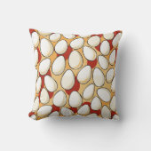 赤と茶色の農業地帯に広がる白い鶏の卵 クッション (正面)
