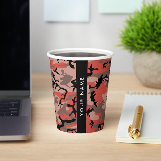 赤と茶色の迷彩自分の名前をパーソナライズ 紙コップ (インサイチュ)