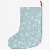 赤と薄い青のスノーフレークモノグラムの スモールクリスマスストッキング (裏面)