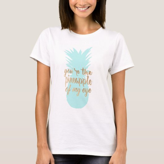 赤と赤の間 Tシャツ (正面)