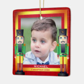 赤と金ゴールドのフレームとくるみクラッカークリスマス セラミックオーナメント (左)