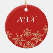 赤と金ゴールドの名前をカスタムすると雪片のある日付 セラミックオーナメント (裏面)