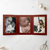 赤と金ゴールドの水玉模様、3フォトコラージュベビー誕生 三つ折り案内状 (内部)