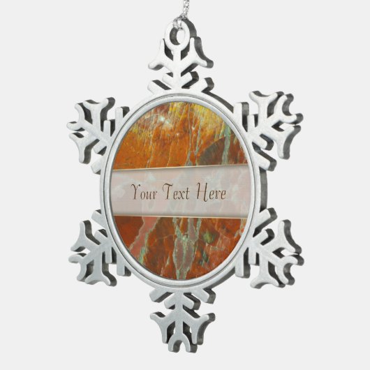 赤と金ゴールドの石化された木材 スノーフレークピューターオーナメント (右)