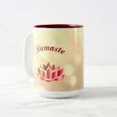 赤と金ゴールドの輝くナマステ蓮の花 ツートーンマグカップ (正面左)